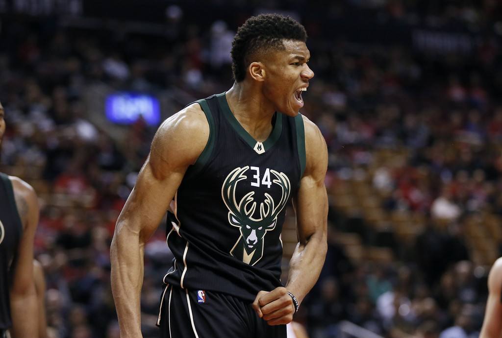 于帕梅卡诺社媒：很遗憾无缘本次集训，我会尽快回归👊🏾