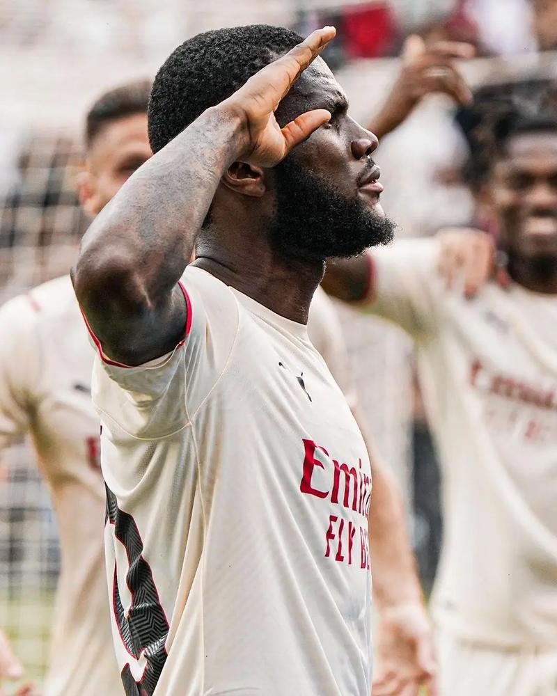 疯狂科学家！绿军近4战皆出手50+三分&命中率39.9% 战绩4-0